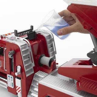 Vatrogasni kamion Mack Bruder 028213 