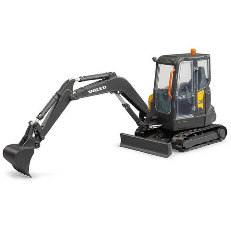 Bruder New Volvo Compact Excavator ECR40 024659 