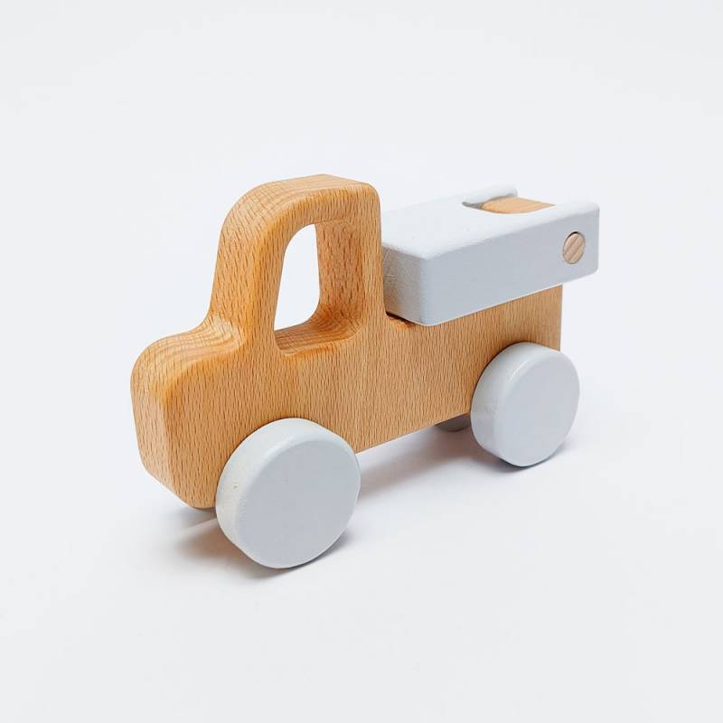Drvena igračka kamion 