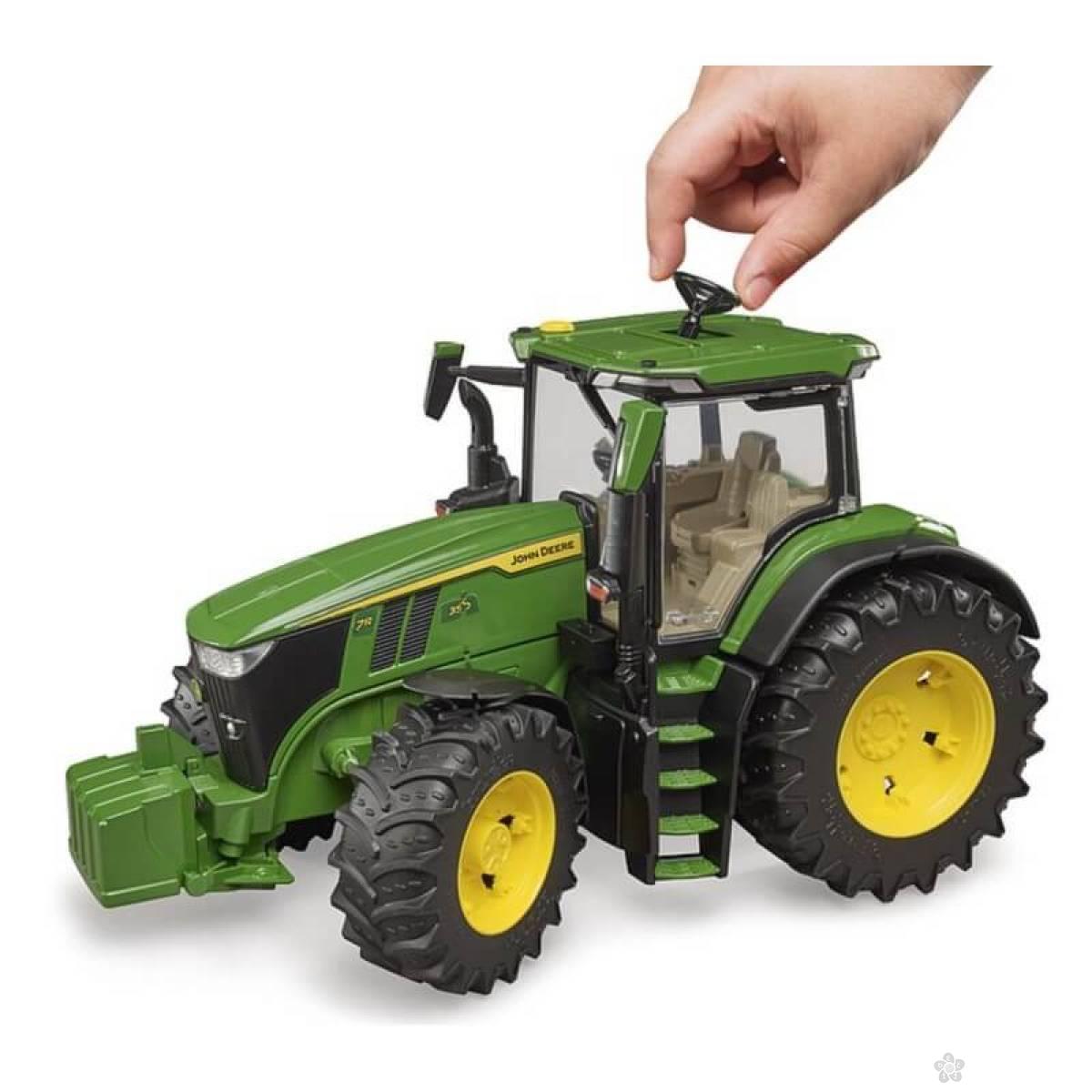 Traktor Bruder John-Deere 7R 350  sa utovarivačem i  prikolicom 