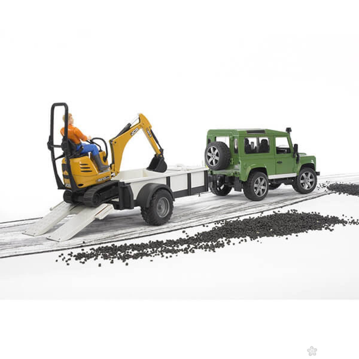 Džip land rover sa prikolicom 025939 