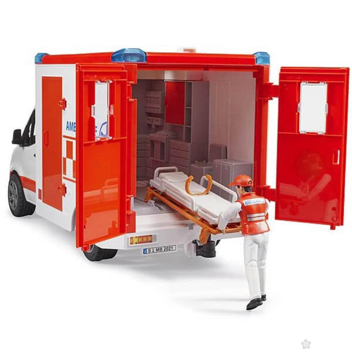 Hitna pomoć MB Sprinter sa vozačem 026769 